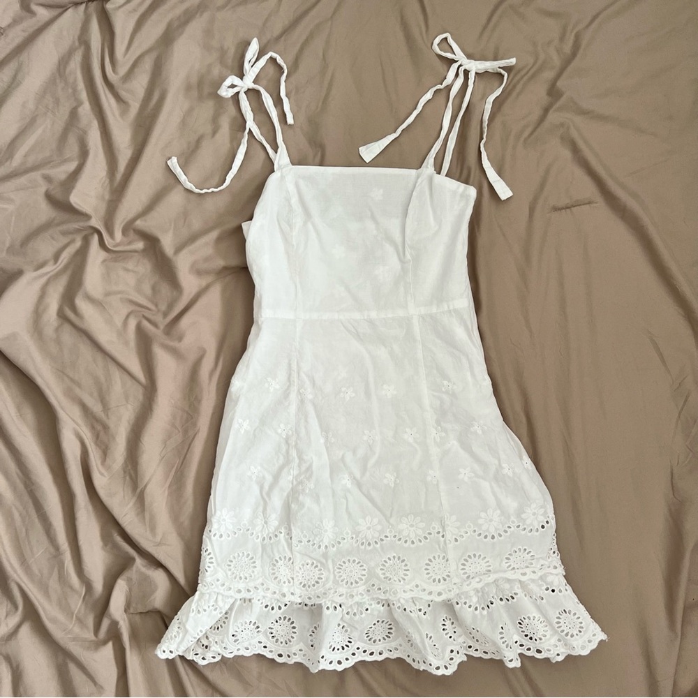 White Forever 21 Contemporary Dress Size Small